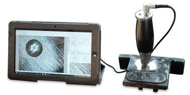 中国 0.5X 顕微鏡およびタブレットが付いている携帯用 Brinell 測定ソフトウェア BrinScan サプライヤー